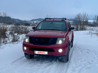 2011 Nissan Navara (Frontier) III (D40) Рестайлинг, красный, 1370000 рублей, вид 2
