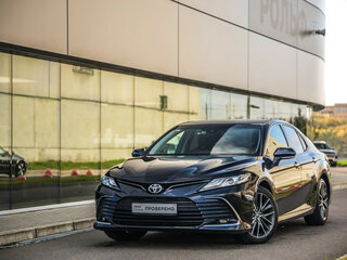 2022 Toyota Camry VIII (XV70) Рестайлинг, чёрный, 3090000 рублей, вид 1