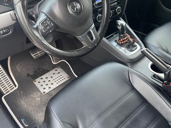 2013 Volkswagen Jetta VI, белый, 1320000 рублей - вид 12