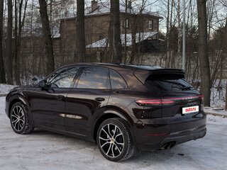 2018 Porsche Cayenne Turbo III, коричневый, 9000000 рублей, вид 5