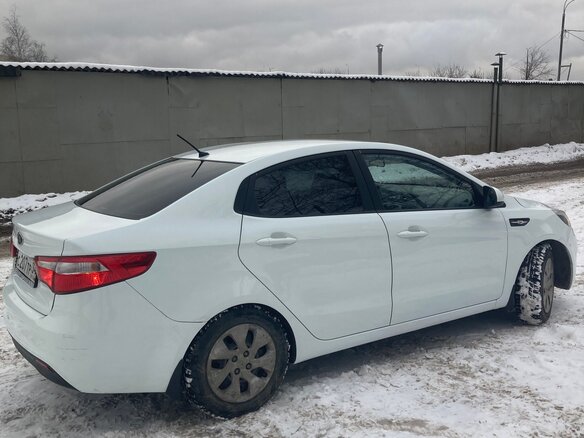 2012 Kia Rio III, белый, 880000 рублей - вид 2