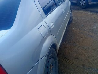2013 Renault Logan I Рестайлинг, серебристый, 220000 рублей, вид 4