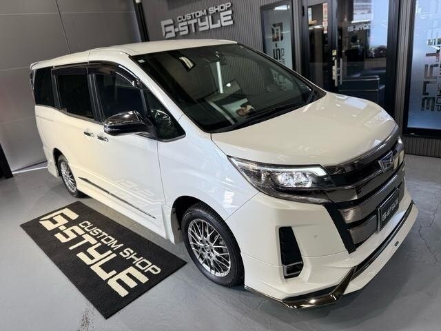 Открыть фотографии: Toyota Noah III (R80) Рестайлинг