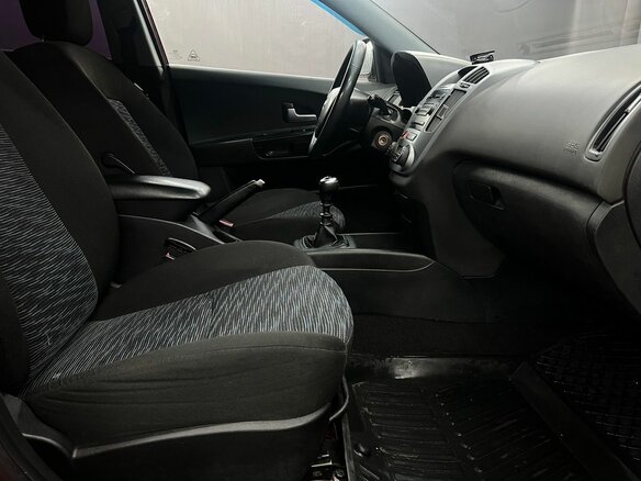 2008 Kia Ceed I, красный - вид 8