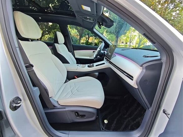 2025 Geely Galaxy Starship 7 120km, серебристый - вид 13