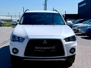 2010 Mitsubishi Outlander II Рестайлинг, белый, 1249990 рублей, вид 2