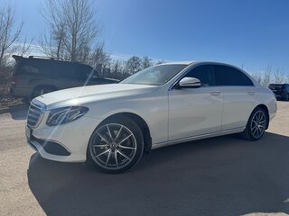 2018 Mercedes-Benz E-Класс 220 d V (W213, S213, C238), белый, 3398000 рублей, вид 1