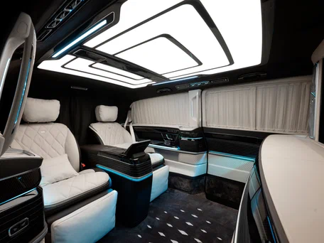 2026 Mercedes-Benz V-Класс Extra Long 300 d экстра длинный III (W447) Рестайлинг 2, чёрный, 53900000 рублей, вид 2