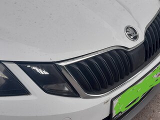 2019 Skoda Octavia III (A7) Рестайлинг, белый, 1800000 рублей, вид 3