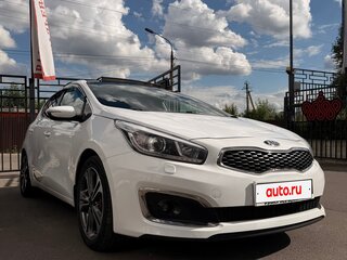 2018 Kia Ceed II Рестайлинг, белый, 1500000 рублей, вид 3