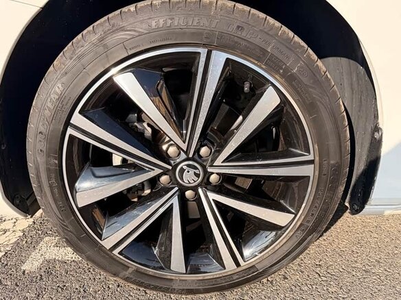 2023 Skoda Superb III Рестайлинг, белый, 2712000 рублей - вид 23