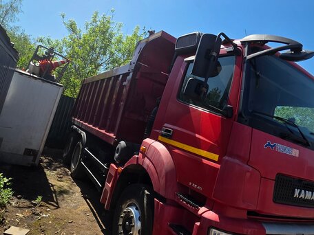 2017 КамАЗ 6520, красный, 3380000 рублей, вид 1