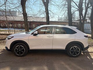 2023 Honda Vezel II, белый, 2600000 рублей, вид 4