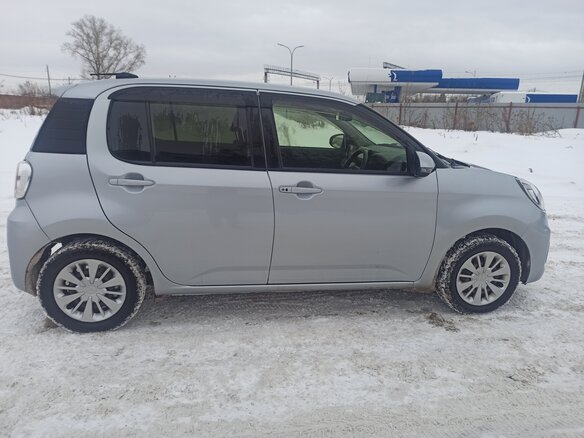 2018 Daihatsu Boon III, серебристый - вид 4