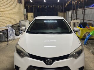 2016 Toyota Corolla XI (E160, E170, E180), белый, 1400000 рублей, вид 1