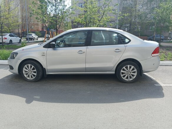 2013 Volkswagen Polo V, серебристый, 750000 рублей - вид 7