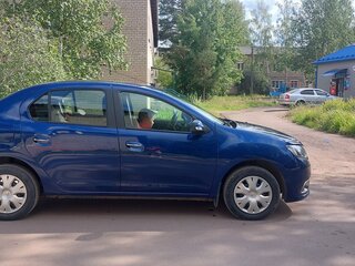 2017 Renault Logan II, синий, 700000 рублей, вид 2