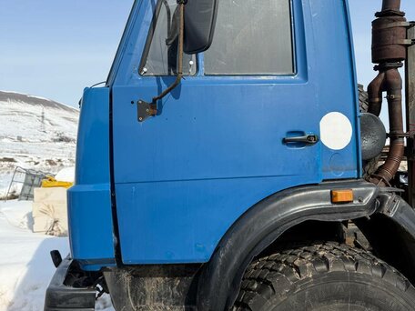 2004 КамАЗ 43118, синий, 1700000 рублей, вид 2