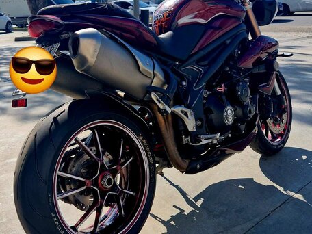 2014 Triumph Speed Triple, красный, 650000 рублей, вид 4