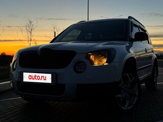 2012 Skoda Yeti I, белый, 1300000 рублей, вид 3