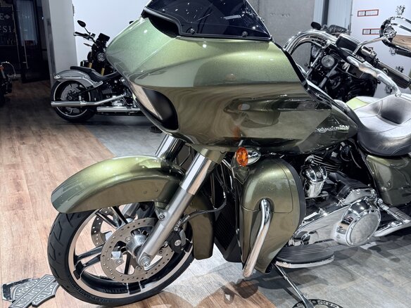 2017 Harley-Davidson Road Glide, зелёный, 1999000 рублей - вид 10