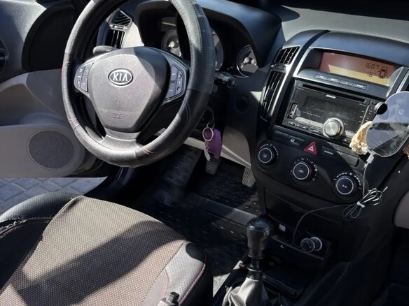 2008 Kia Ceed I, чёрный, 640000 рублей - вид 2