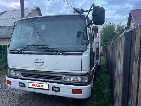 1997 Hino Series 500 (Ranger), белый, 3750000 рублей, вид 1