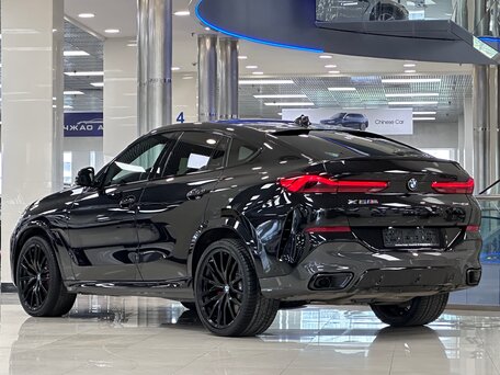 2021 BMW X6 40d III (G06), чёрный, 8900000 рублей, вид 2