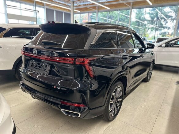 2024 Changan CS75 Plus III, чёрный, 2449000 рублей - вид 2