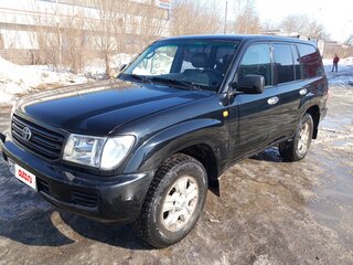 2004 Toyota Land Cruiser 105 100 Series Рестайлинг 1, чёрный, 2100000 рублей, вид 1