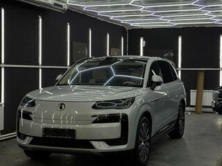 2025 Denza N9 46.9 kWh, серебристый, 7300000 рублей, вид 1