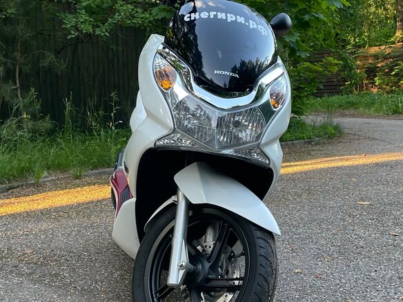 2010 Honda PCX 150, белый, 330000 рублей - вид 1