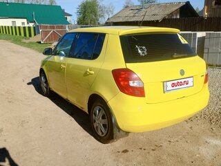 2011 Skoda Fabia II Рестайлинг, жёлтый, 420000 рублей, вид 4