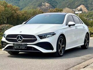 2025 Mercedes-Benz A-Класс 180 Long IV (W177) Рестайлинг, белый, 2100000 рублей, вид 1