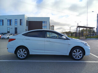 2013 Hyundai Solaris I, белый, 553000 рублей, вид 4