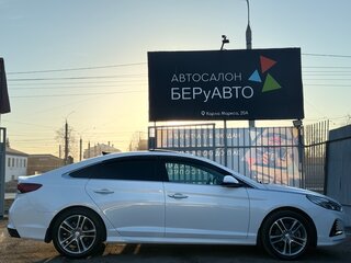 2018 Hyundai Sonata VII (LF) Рестайлинг, белый, 1999000 рублей, вид 4