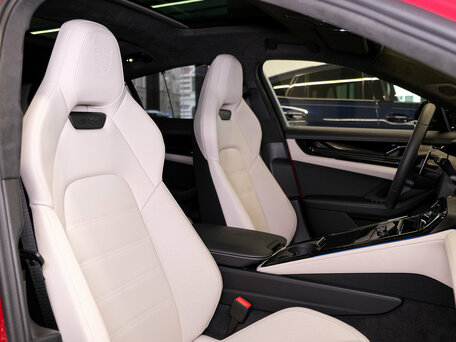 2025 Porsche Panamera GTS III, красный, 29590000 рублей, вид 2