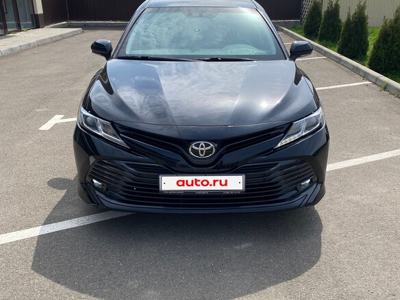 2020 Toyota Camry VIII (XV70), чёрный, 2590000 рублей - вид 1