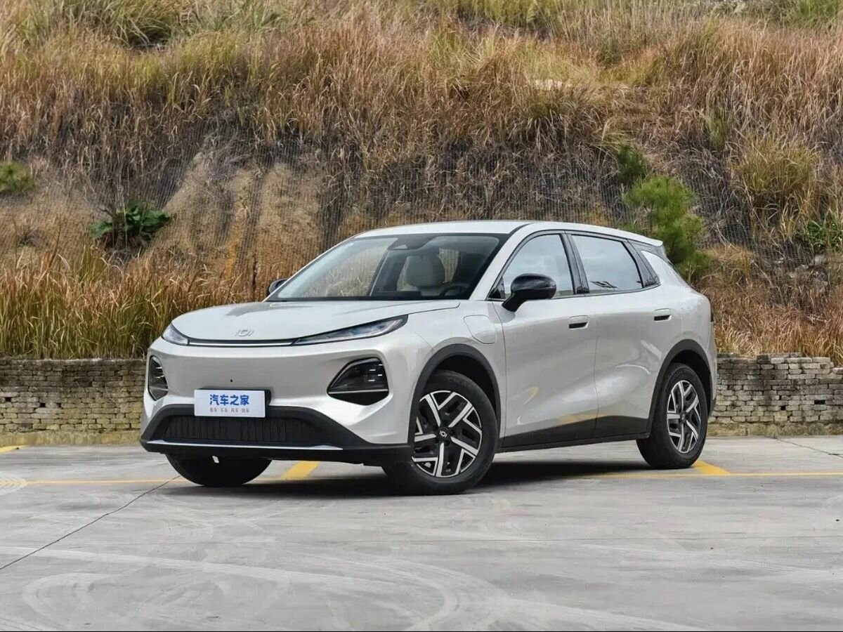Открыть фотографии: Changan Qiyuan Q05 II