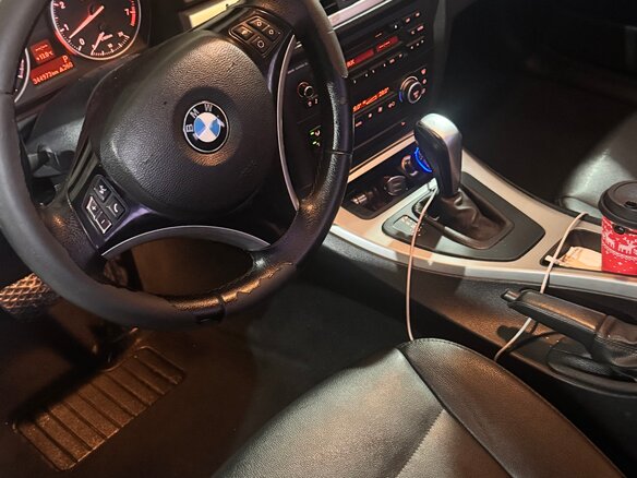 2008 BMW 3 серии 325i V (E90/E91/E92/E93), чёрный, 700000 рублей - вид 5