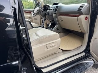 2007 Toyota Land Cruiser Prado 5-speed 120 Series Рестайлинг, чёрный, 2300000 рублей, вид 5