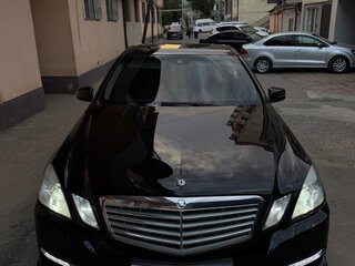2012 Mercedes-Benz E-Класс 200 7G-Tronic IV (W212, S212, C207), чёрный, 1300000 рублей, вид 3