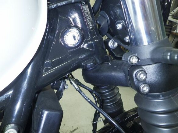 2025 Triumph Bonneville Bobber, чёрный, 1500000 рублей - вид 19