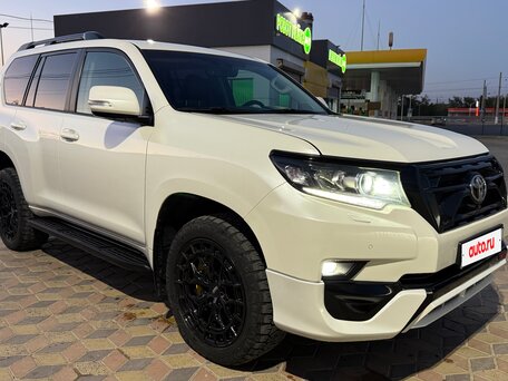 2019 Toyota Land Cruiser Prado 150 Series Рестайлинг 2, белый, 5600000 рублей, вид 3