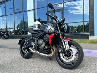 2021 Triumph Trident 660, красный, 800000 рублей, вид 1