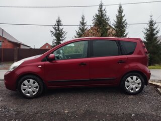 2013 Nissan Note I Рестайлинг, красный, 650000 рублей, вид 4