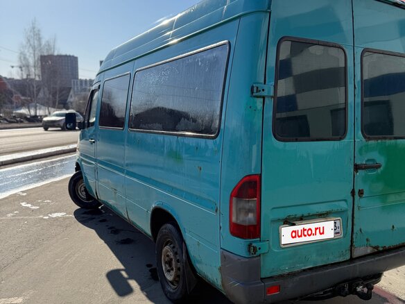 1996 Mercedes-Benz Sprinter, зелёный, 365000 рублей - вид 4