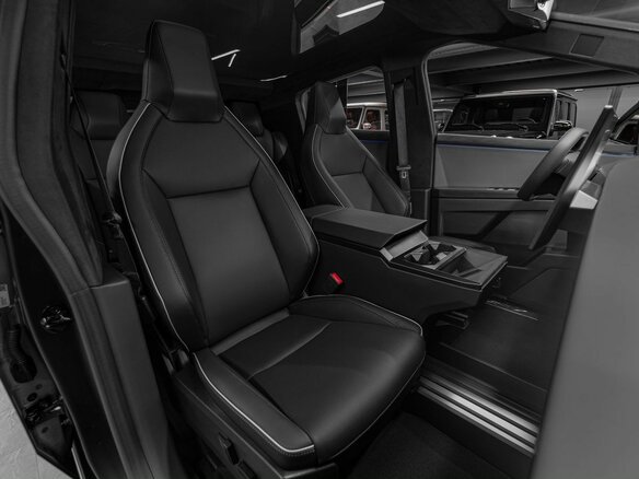 2024 Tesla Cybertruck Cyberbeast, серебристый, 20530000 рублей - вид 26
