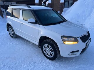 2014 Skoda Yeti I Рестайлинг, белый, 800000 рублей, вид 5