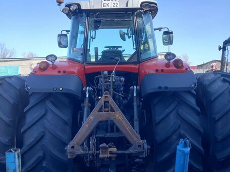 2017 Massey Ferguson MF 7624, красный, 16000000 рублей, вид 2